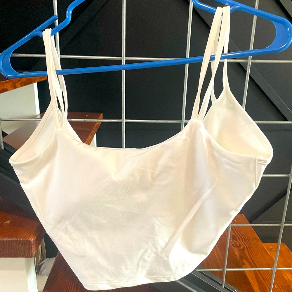 Women’s white sports bra
